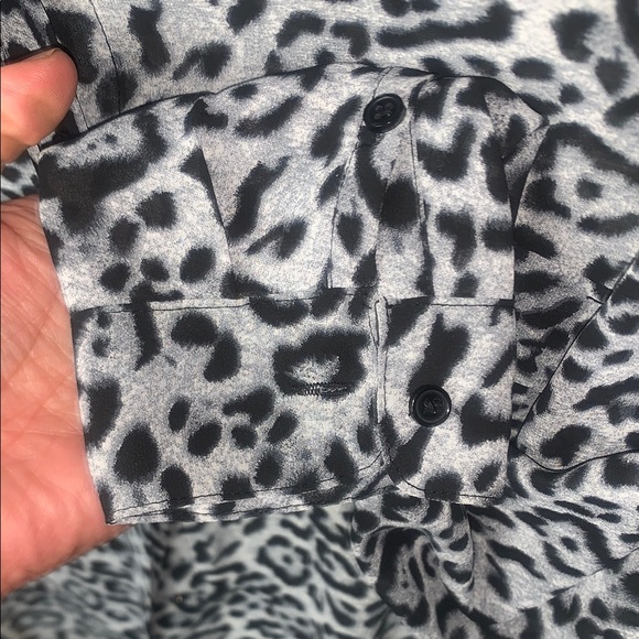 Forever 21 Black and Gray Animal Print Top - Picture 5 of 7